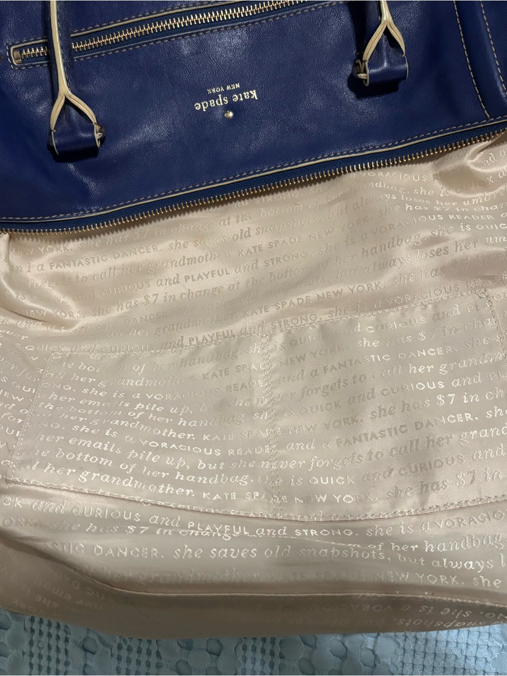 Kate Spade handbag/shoulder bag is a great accessory fun or professional use. - Picture 7 of 16